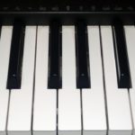 電子ピアノに限界を感じ始めるのが思ったよりも早かった。
